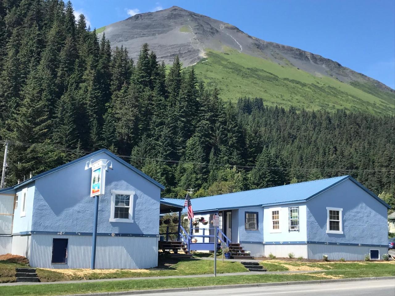 The Tides Inn Seward Exterior photo